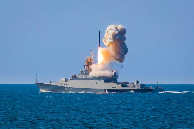 La Armada rusa modernizará sus buques con misiles de crucero Kalibr
