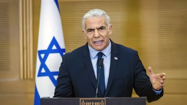 Lapid critica el proyecto de ley de exenciones de servicio militar