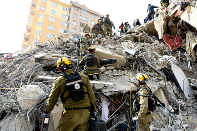 Las víctimas del terremoto en Turquia recuerdan su terrible experiencia