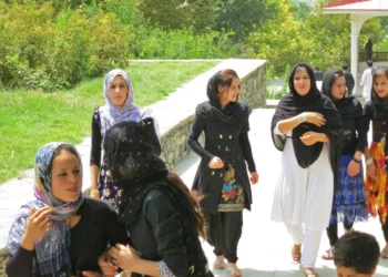 El empleo femenino en Afganistán ha descendido un 25% en menos de 2 años