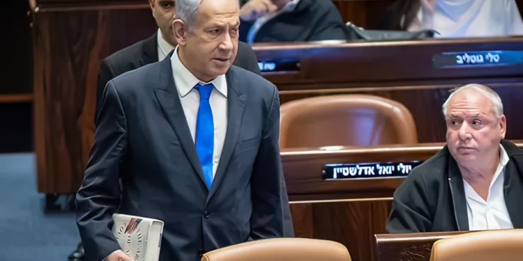 Netanyahu retrasa su discurso y la comisión aprueba una ley de reforma clave