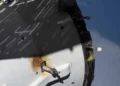 La dañada nave espacial rusa Soyuz regresa a la Tierra