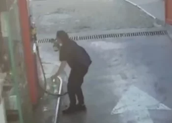 Una mujer intenta incendiar el ayuntamiento de Tiberíades por una multa de aparcamiento