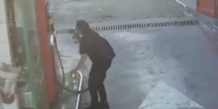 Una mujer intenta incendiar el ayuntamiento de Tiberíades por una multa de aparcamiento