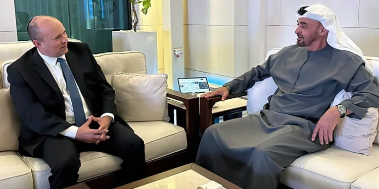 Antes de Netanyahu: Bennett se reúne con el líder de EAU en Abu Dhabi