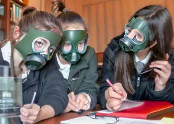 Terrorismo biológico de los mulás contra las niñas escolares