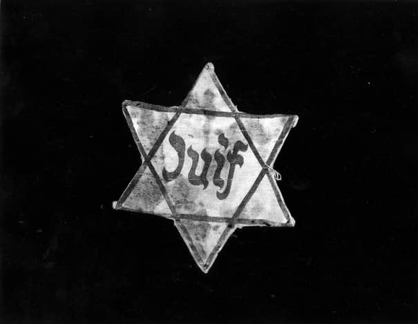 La estrella amarilla de época nazi forma parte de una larga historia de obligar a los judíos a identificarse