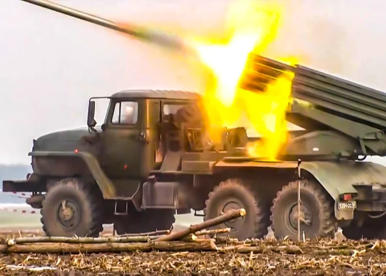 Dron kamikaze ucraniano ataca el arma más potente de Rusia – Video