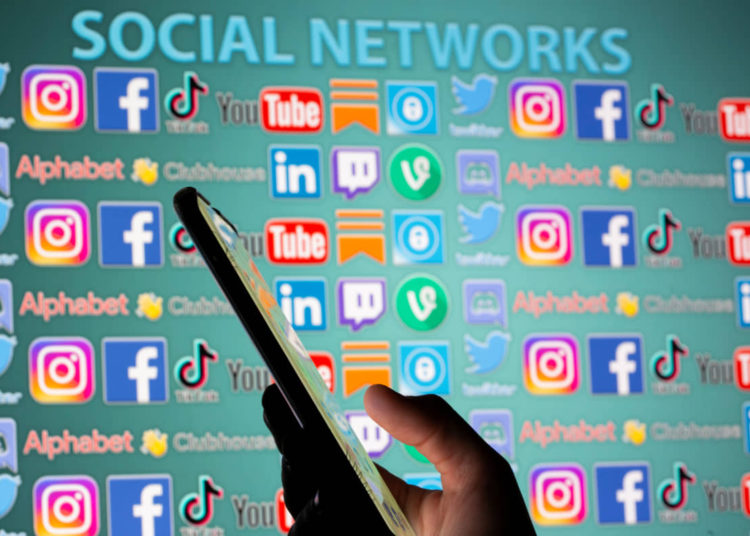 El perjudicial uso de las redes sociales para los adolescentes