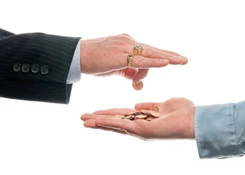 El salario mínimo en Israel aumentará un 5% en abril