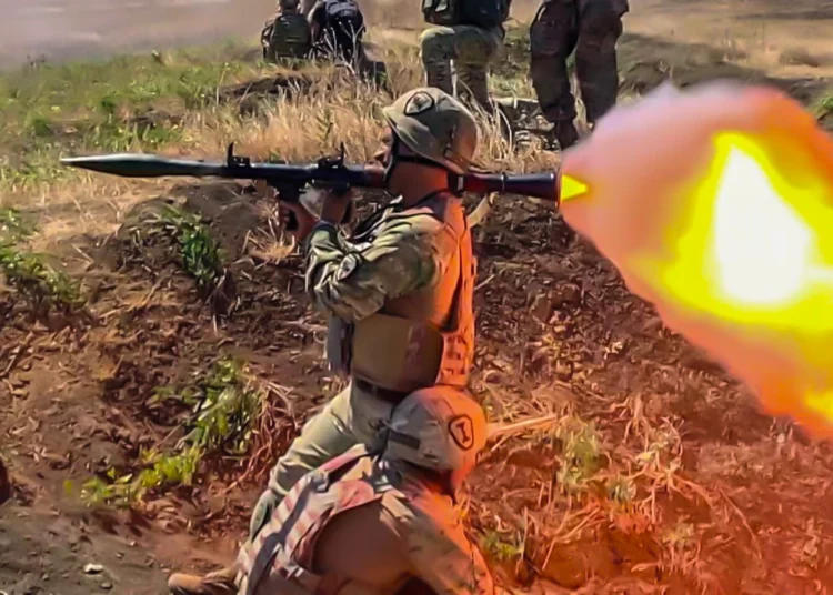 Un solo soldado ucraniano deteniendo un ataque ruso: Video
