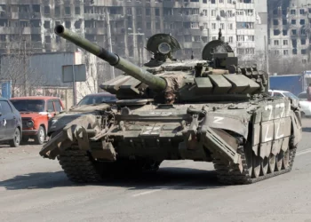 Rusia reemplaza las pérdidas de blindaje por tanques de la era soviética