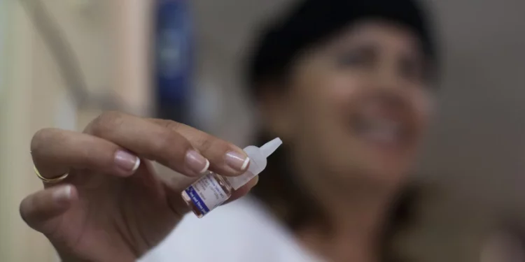 Unos 175.000 niños israelíes no están vacunados contra el virus de la polio