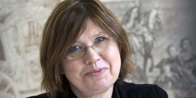 Defensa a investigadora polaca del Holocausto: Barbara Engelking