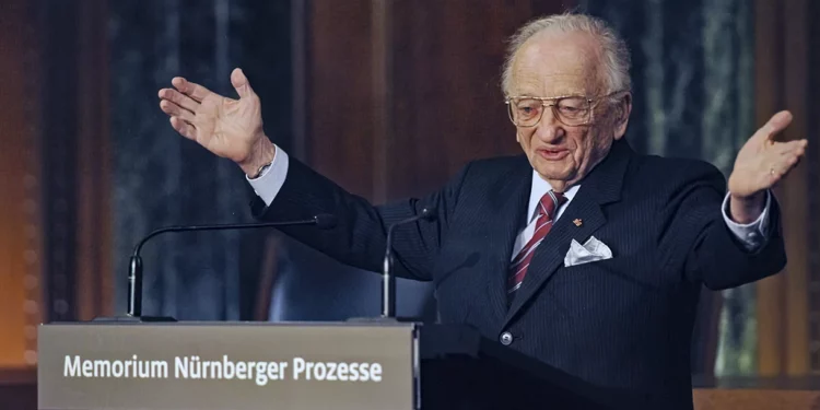 Último fiscal de Núremberg, Ben Ferencz, fallece a los 103 años