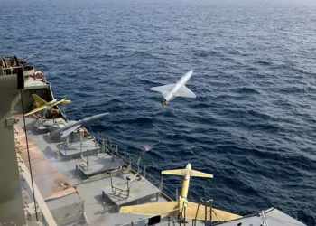 Irán planea atacar buques de propiedad israelí para vengar a los “asesores” del CGRI muertos en Siria