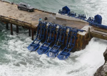 Eco Wave Power suministrará electricidad generada por las olas a los hogares israelíes