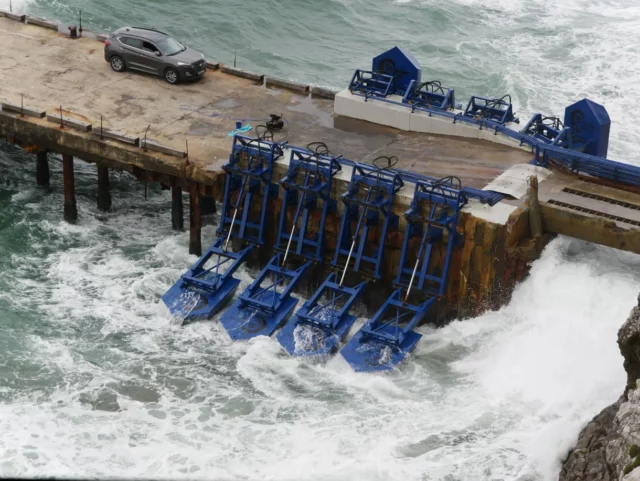 Eco Wave Power suministrará electricidad generada por las olas a los hogares israelíes