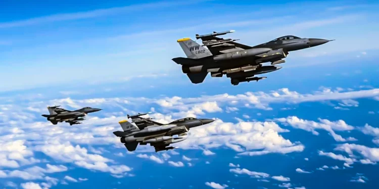 Novedoso sistema de guerra electrónica para F-16 supera pruebas en emulador