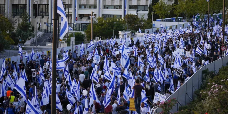 La seguridad israelí y la reforma judicial: una marcha masiva en apoyo a Netanyahu