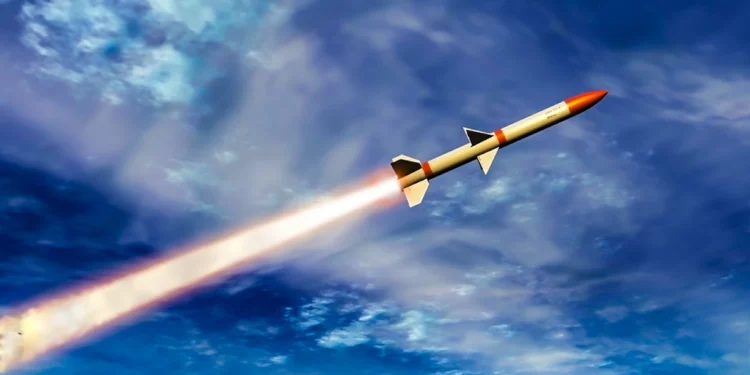 Producción masiva de misiles Tipo 12 en Japón: respuesta a amenazas regionales