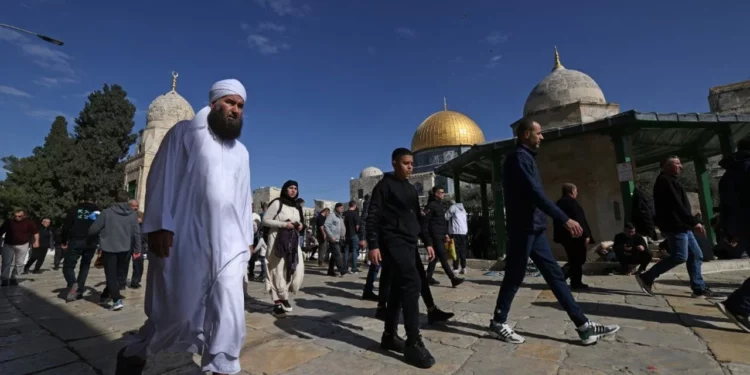 Violencia islamista en el Monte del Templo durante el tercer viernes de Ramadán