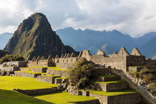 Momia adolescente preincaica hallada en Perú