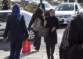 Irán denuncia a dos actrices por no llevar velo obligatorio