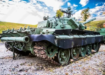 Tanques rusos tan viejo como Putin son destruidos en Ucrania
