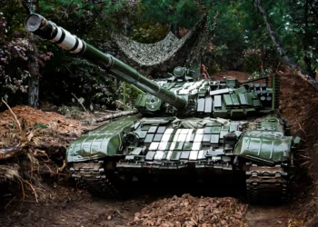 Ucrania demuestra la potencia de misil Javelin contra tanque ruso