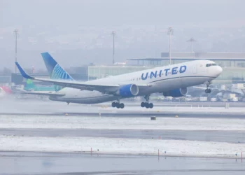 Vuelo de United a Israel interrumpido por enfrentamiento entre israelí y tripulación