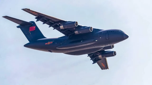 El Y-20B de China: avión de transporte militar con motores WS-20 de fabricación nacional
