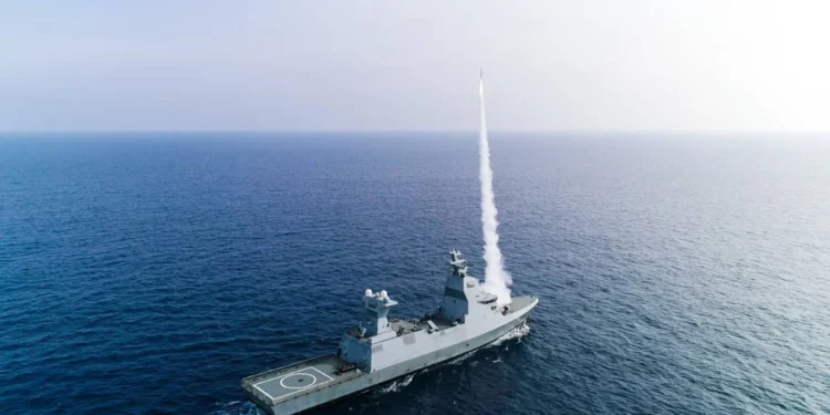 Armada israelí identifica y derriba dron iraní con ayuda del Saar 6