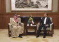 Ministros de Irán y Arabia Saudita se reúnen en China