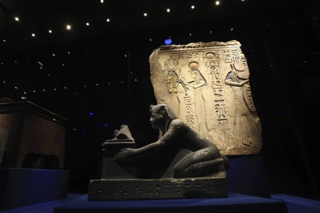 Descubren el sarcófago de Ramsés II en París