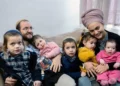 Condenan a terrorista que apuñaló a mujer frente a sus hijos