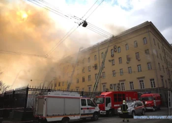 Se registra un incendio en la sede del ministerio de Defensa de Rusia