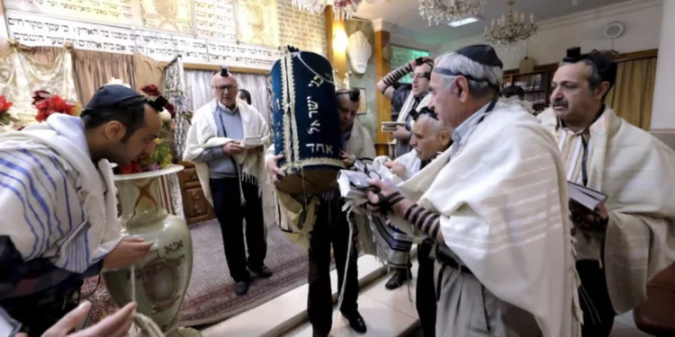 Irán presiona a los judíos para que no celebren Pésaj