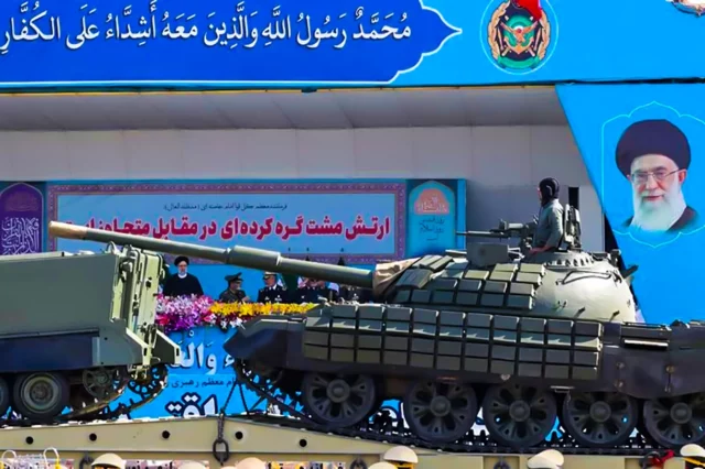 Irán exhibe su arsenal militar: Vea qué armas mostró