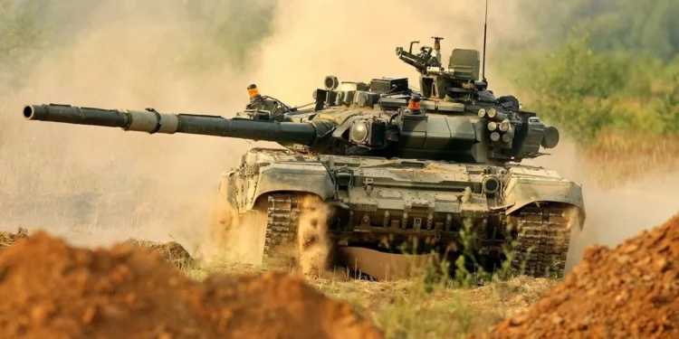 Impactante duelo: Tanque ucraniano vs trinchera llena de infantería rusa