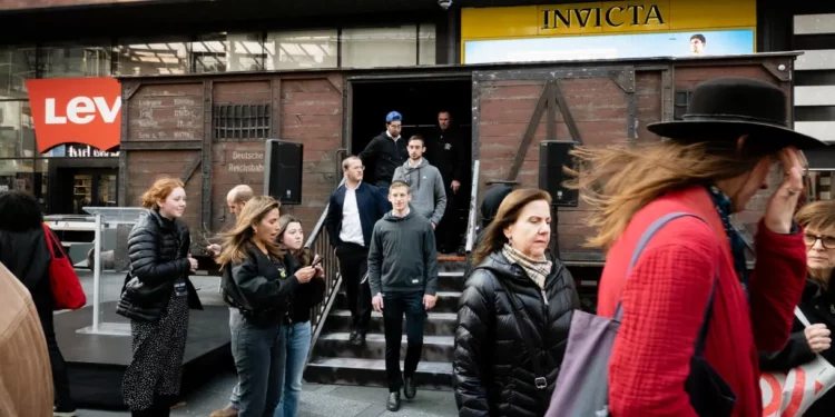 Exhibición de vagón del Holocausto en Times Square