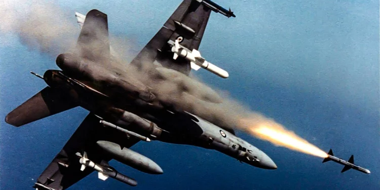 Misiles AIM-7 Sparrow: ¿Obsoleto o guerrero resistente?