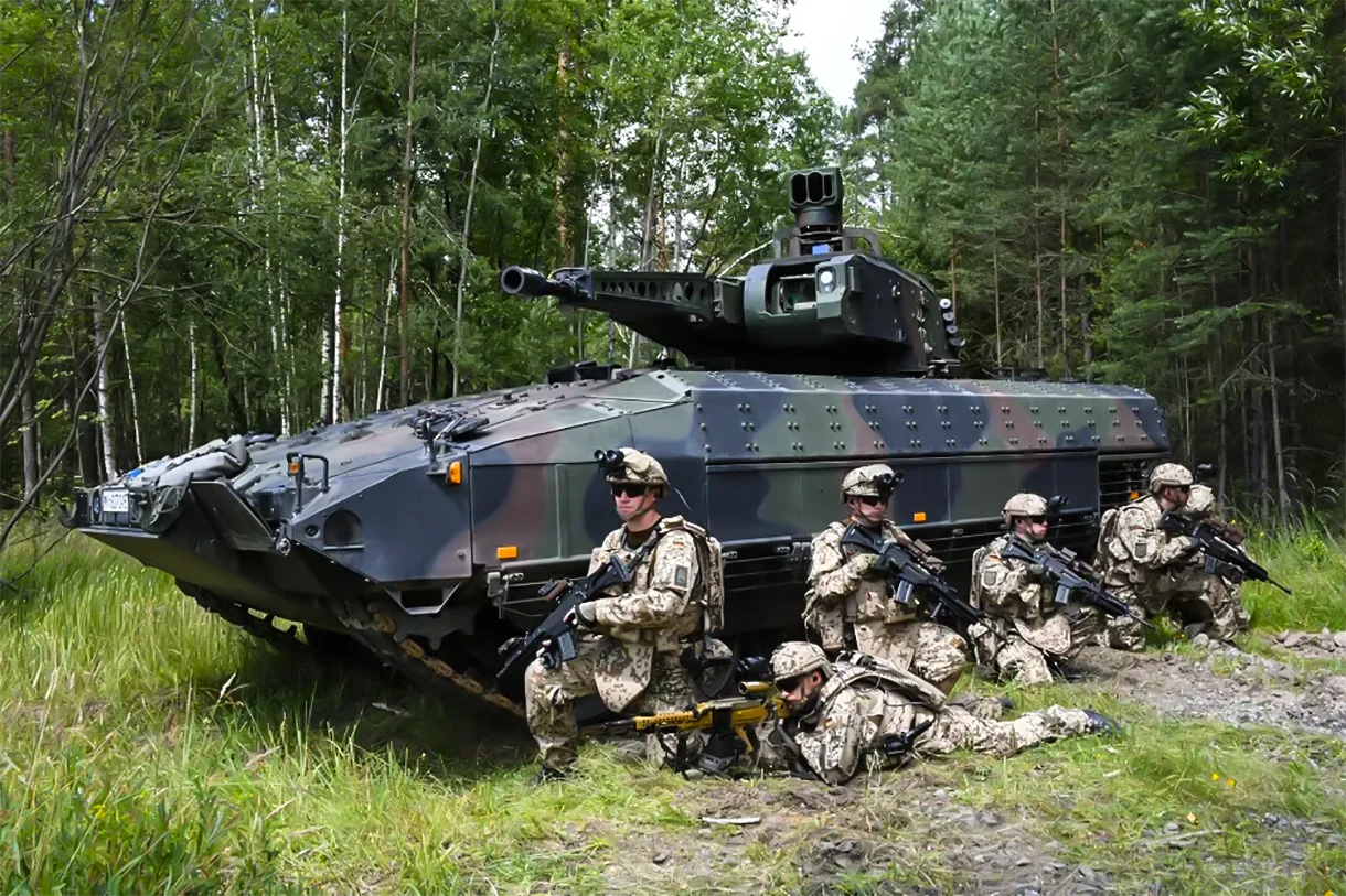 basura dominar hardware Alemania refuerza su flota de vehículos de combate Puma