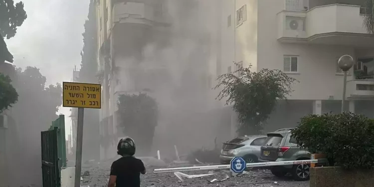 Ataques con cohetes a Israel: ciudadano extranjero herido