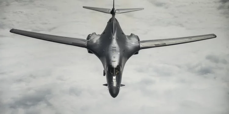 EE. UU. mejora el B-1 Lancer: un 50% más de carga para el icónico bombardero