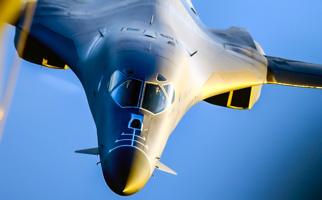 El bombardero B-1 podría ir pronto "armado" con misiles hipersónicos