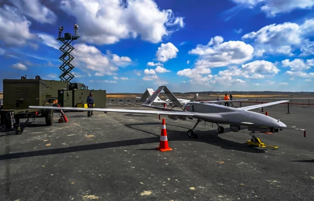 Bayraktar: Drones turcos dominan el cielo y la política