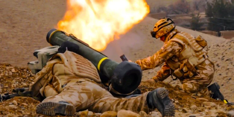 Javelin: El misil letal que hace temblar a los tanques y desafía a Rusia