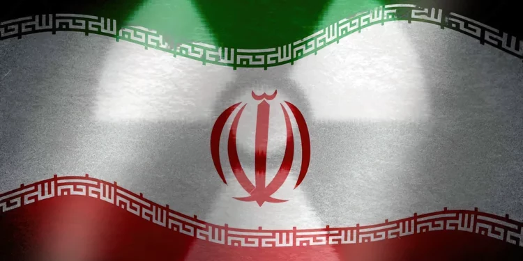 Irán acumula uranio para cinco bombas nucleares, alerta Israel
