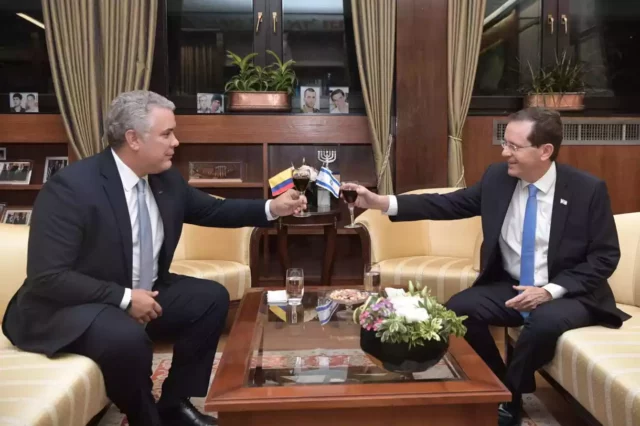 Exmandatario colombiano alerta sobre el incremento del apoyo a Irán en Latinoamérica